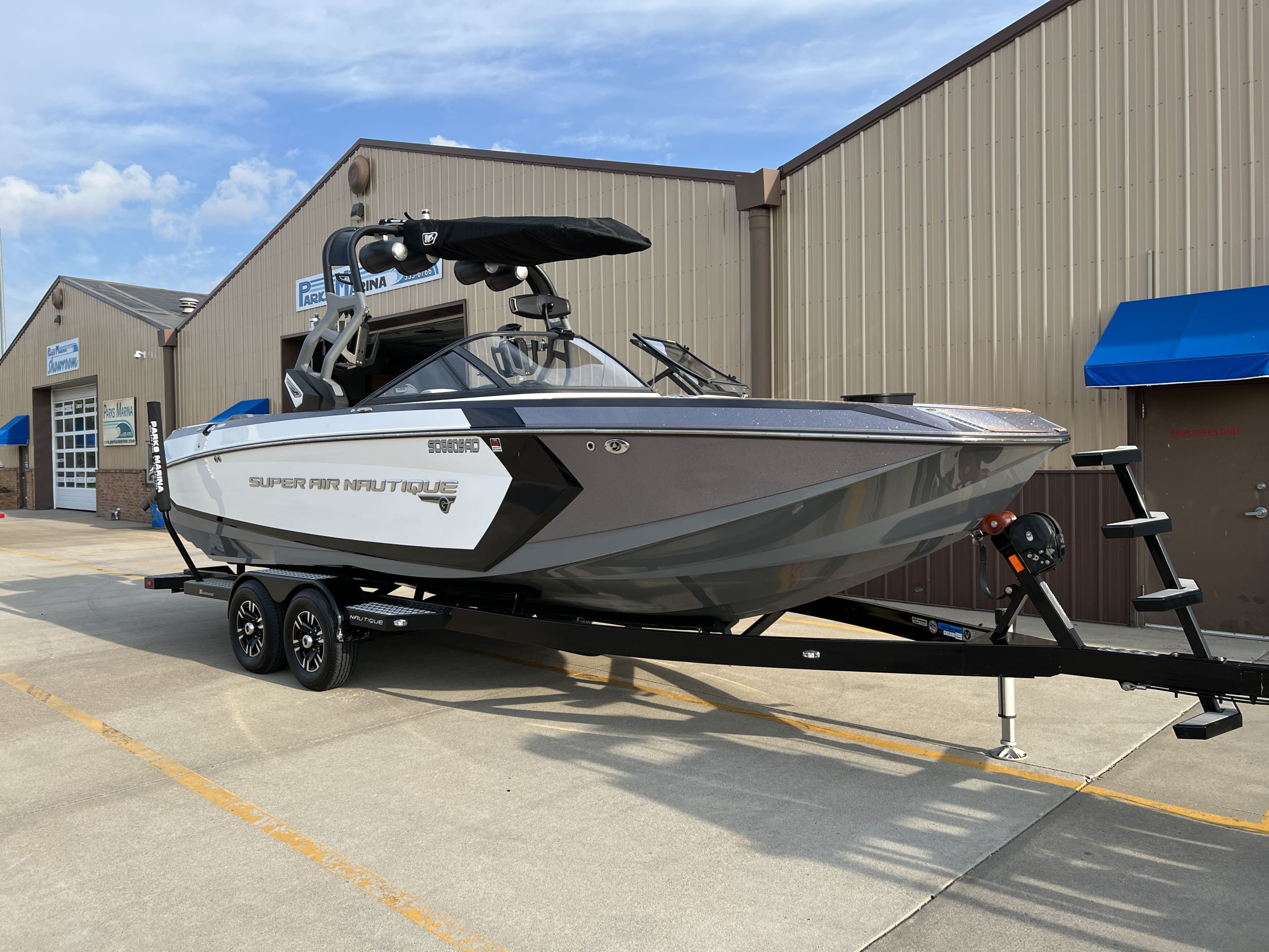 Used Boats For Sale  Bass, Pontoon, Four Stroke and More